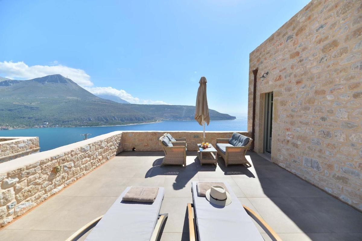 Akrolithi Boutique Hotel & Suites