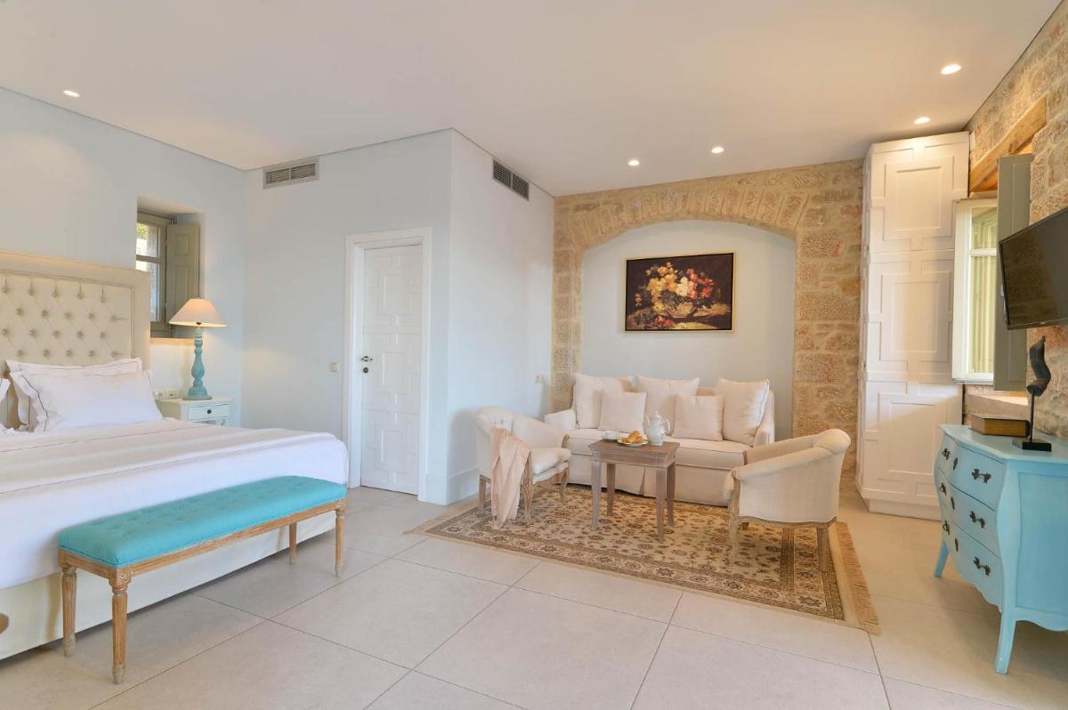 Akrolithi Boutique Hotel & Suites