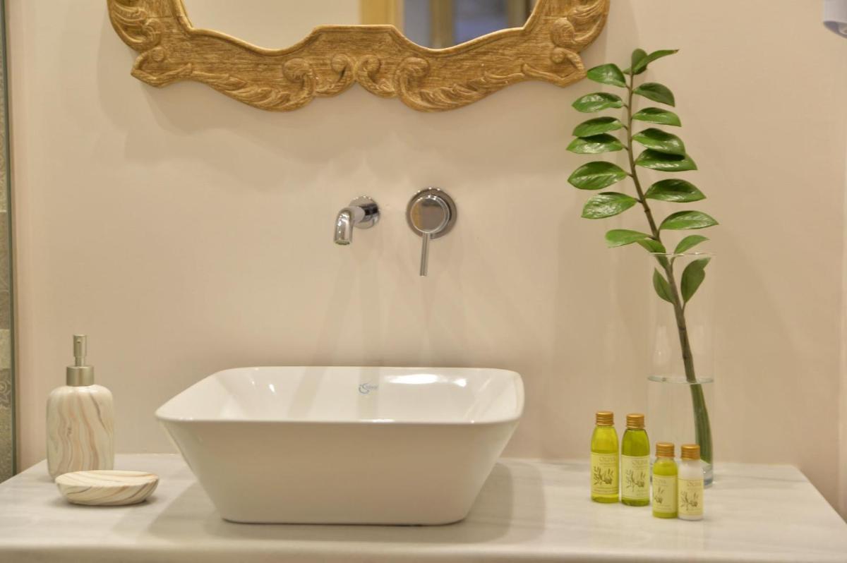 Akrolithi Boutique Hotel & Suites