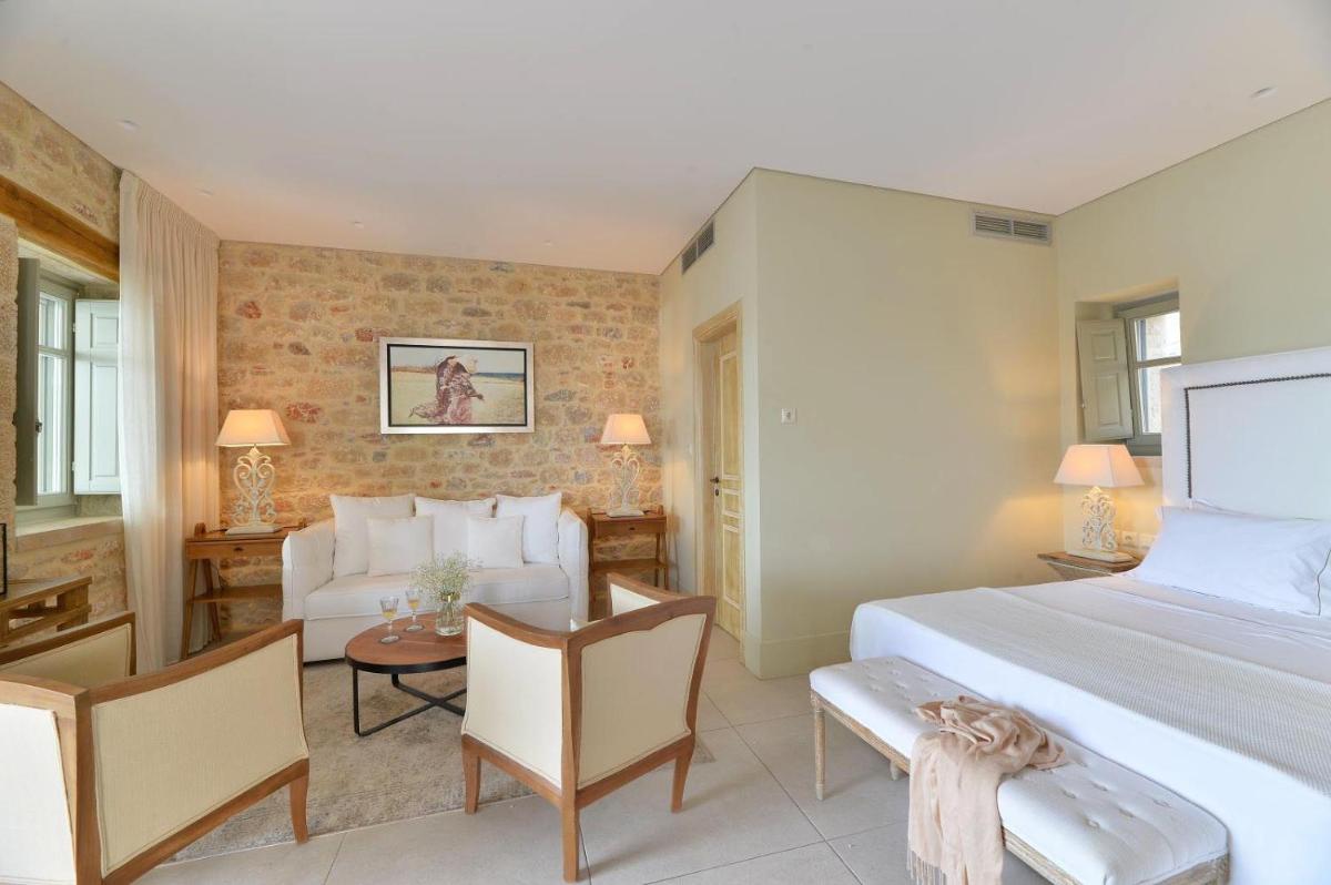 Akrolithi Boutique Hotel & Suites