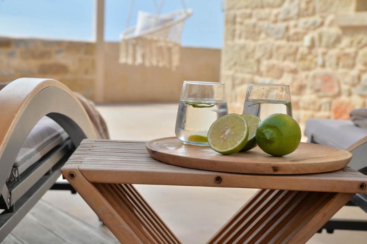 Akrolithi Boutique Hotel & Suites