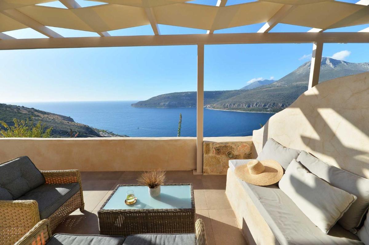 Akrolithi Boutique Hotel & Suites