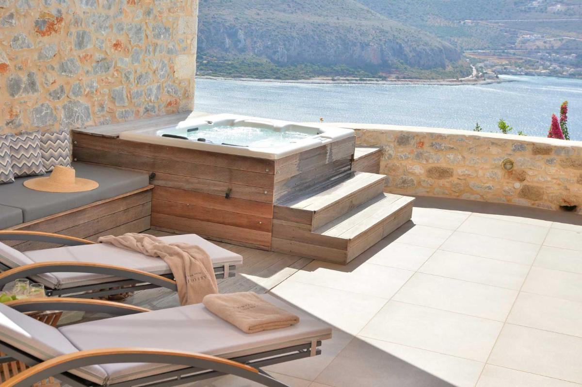 Akrolithi Boutique Hotel & Suites