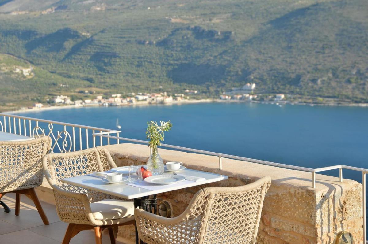 Akrolithi Boutique Hotel & Suites