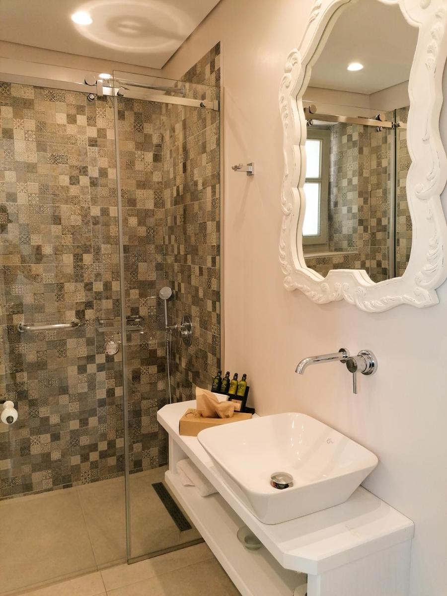 Akrolithi Boutique Hotel & Suites