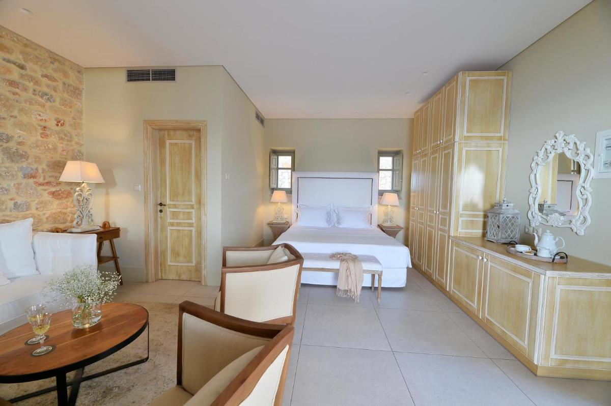Akrolithi Boutique Hotel & Suites
