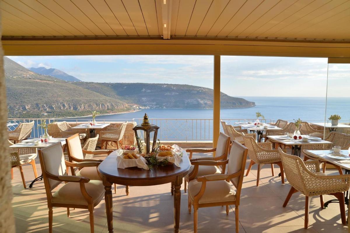 Akrolithi Boutique Hotel & Suites