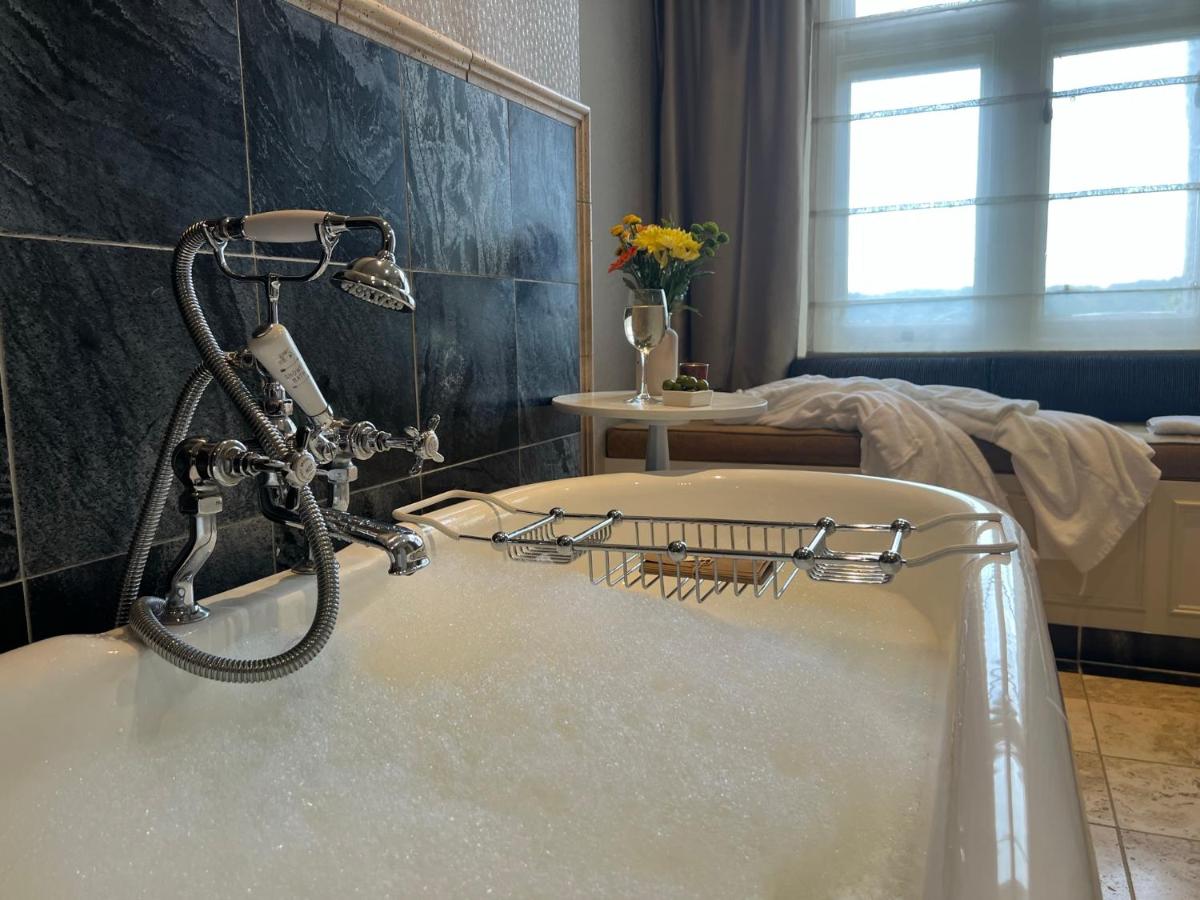 Alexander House Hotel & Utopia Spa