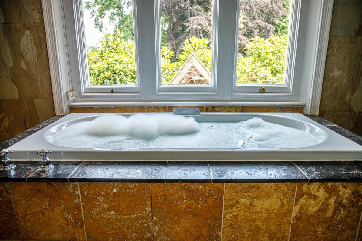 Alexander House Hotel & Utopia Spa