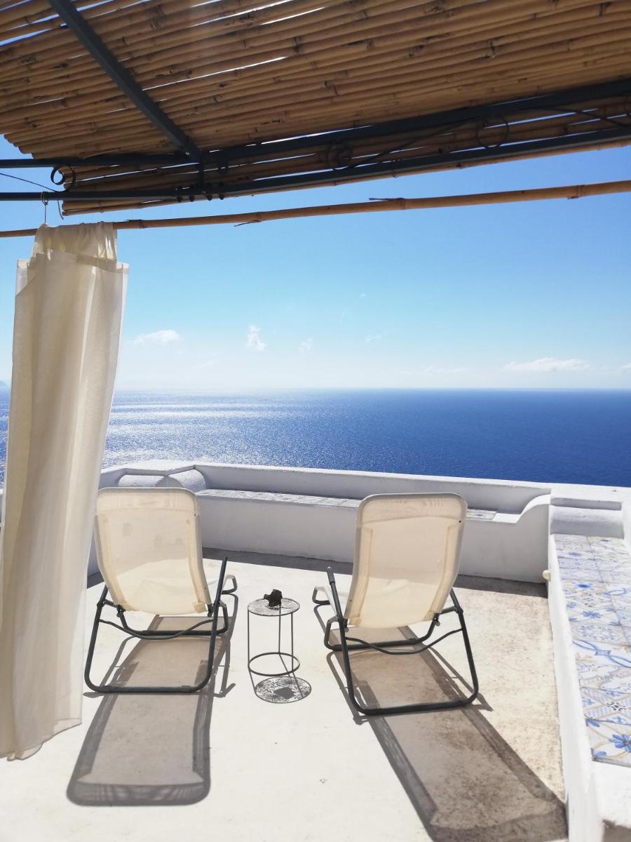 Alicudi Giardino dei Carrubi- al gradino 365