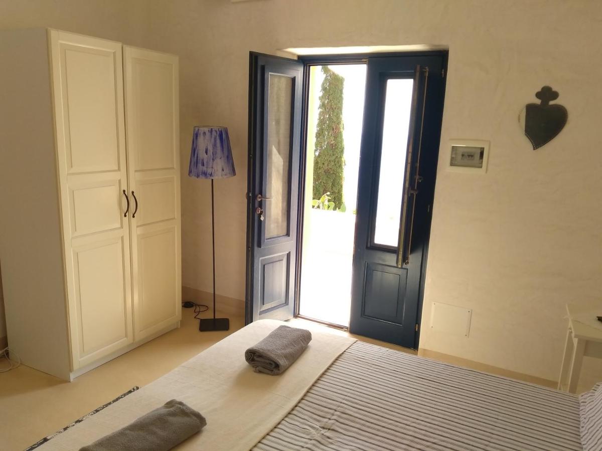 Alicudi Giardino dei Carrubi- al gradino 365