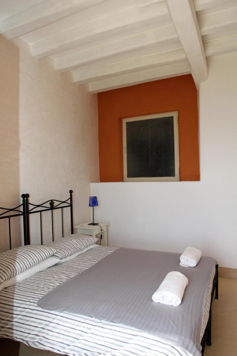 Alicudi Giardino dei Carrubi- al gradino 365