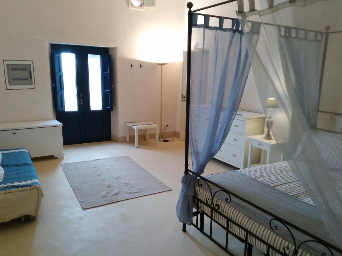 Alicudi Giardino dei Carrubi- al gradino 365