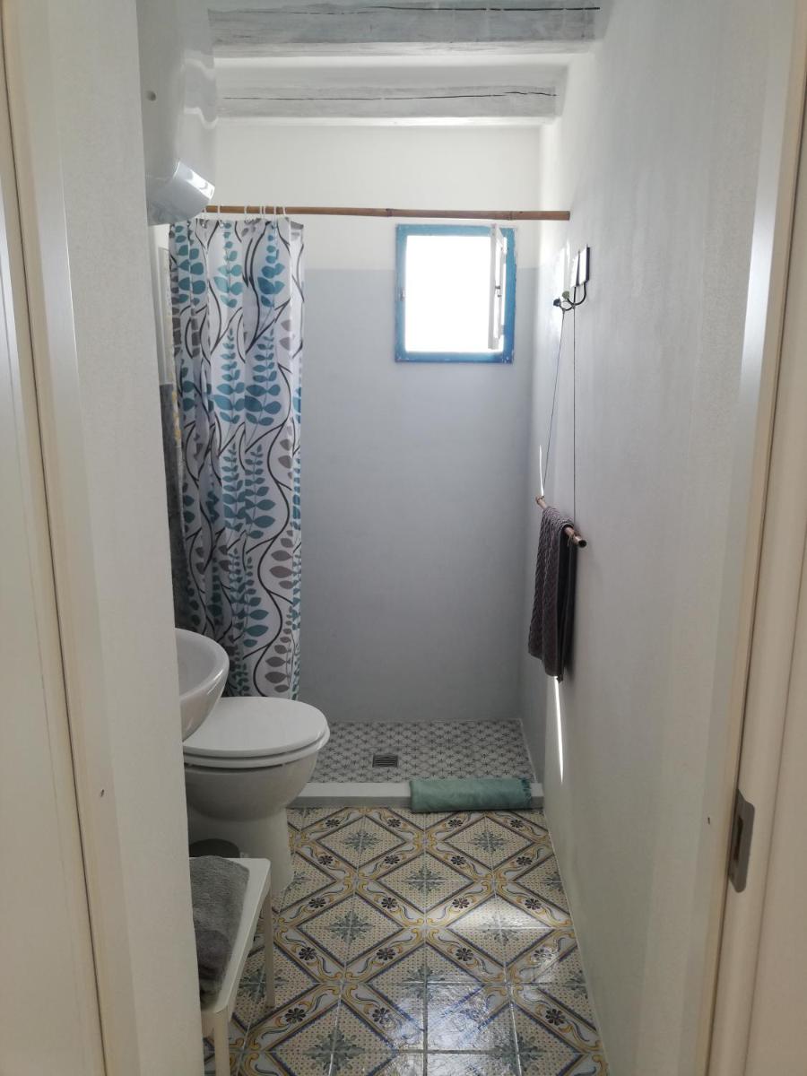 Alicudi Giardino dei Carrubi- al gradino 365