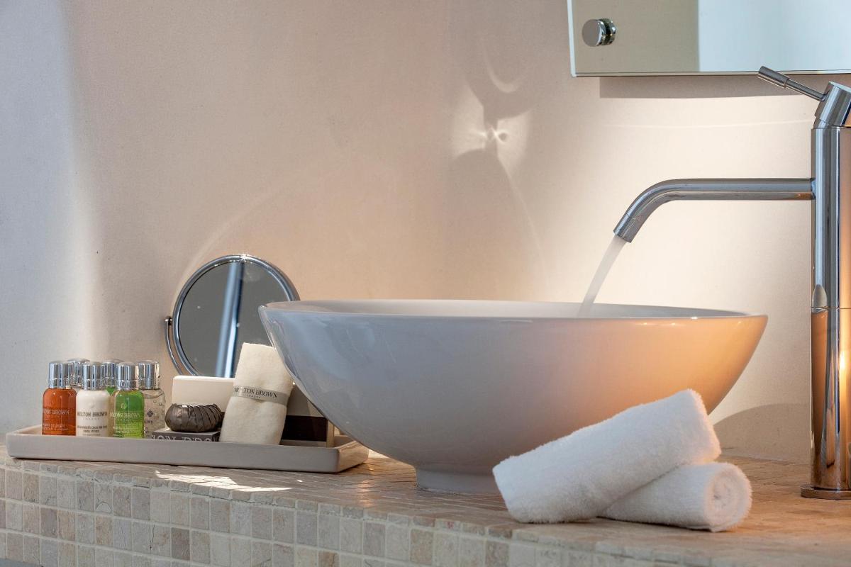 Aliko Luxury Suites