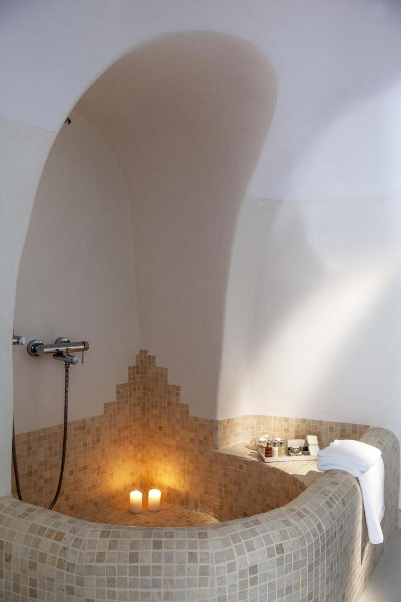 Aliko Luxury Suites
