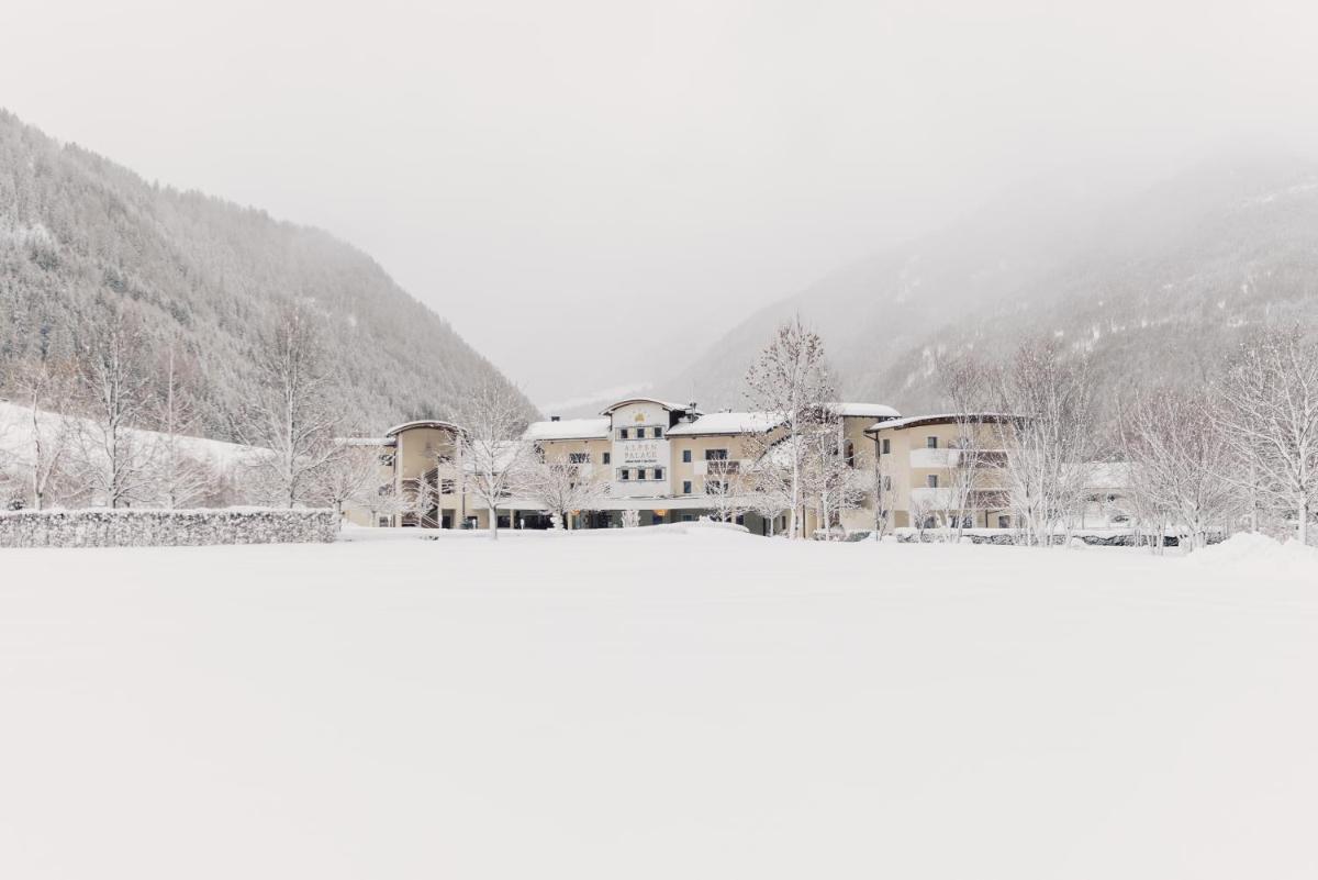 Alpenpalace Luxury Hideaway & Spa Retreat