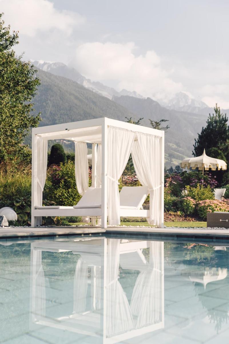 Alpenpalace Luxury Hideaway & Spa Retreat