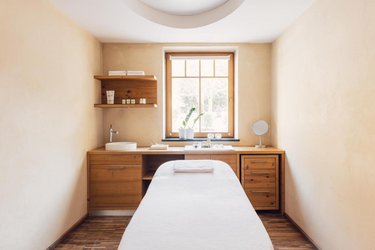 Alpenpalace Luxury Hideaway & Spa Retreat