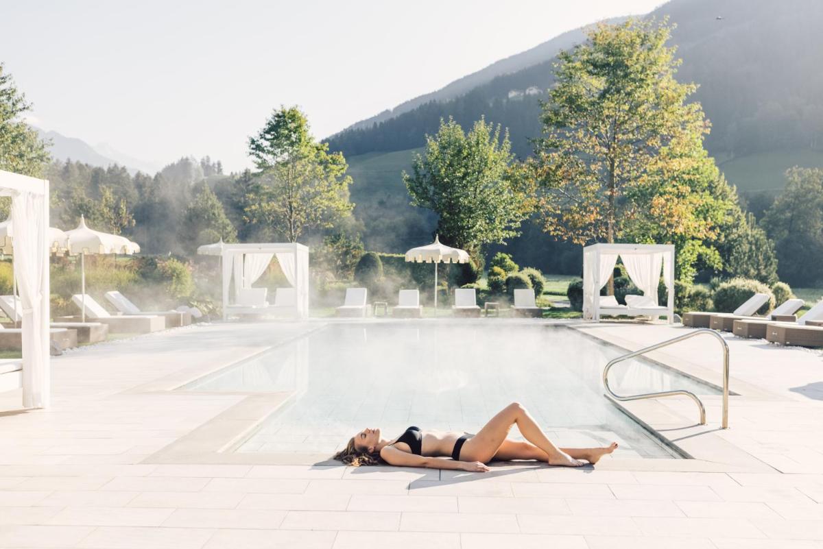 Alpenpalace Luxury Hideaway & Spa Retreat