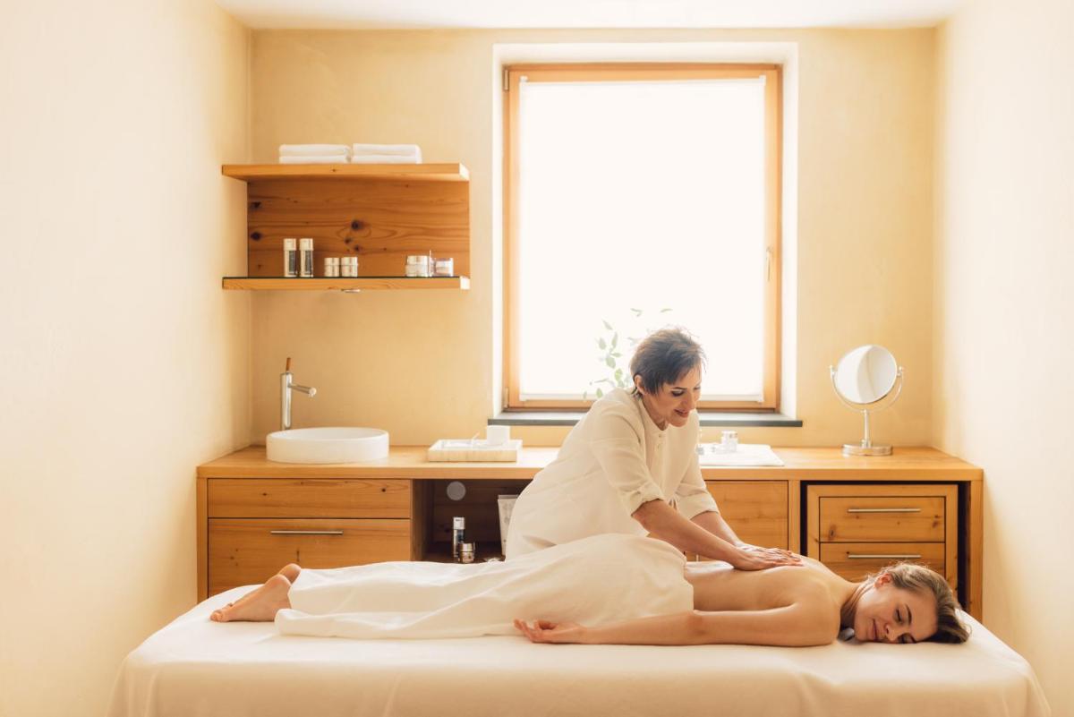 Alpenpalace Luxury Hideaway & Spa Retreat