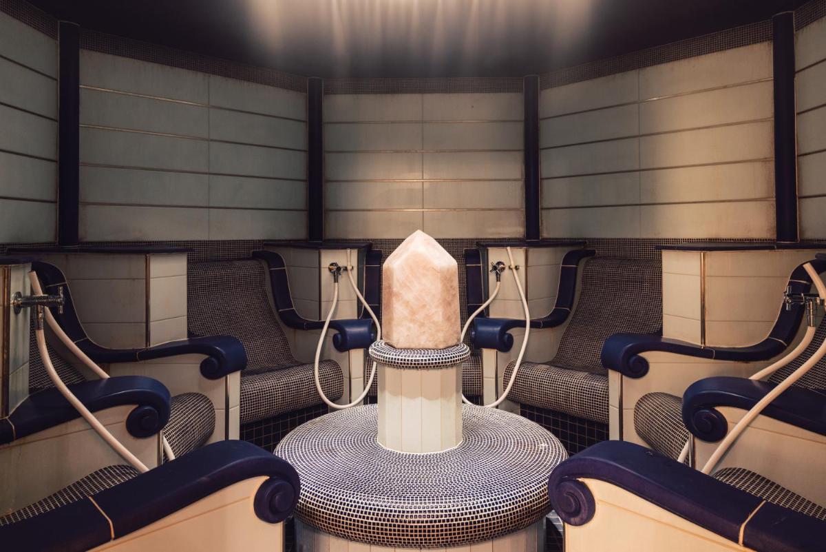 Alpenpalace Luxury Hideaway & Spa Retreat