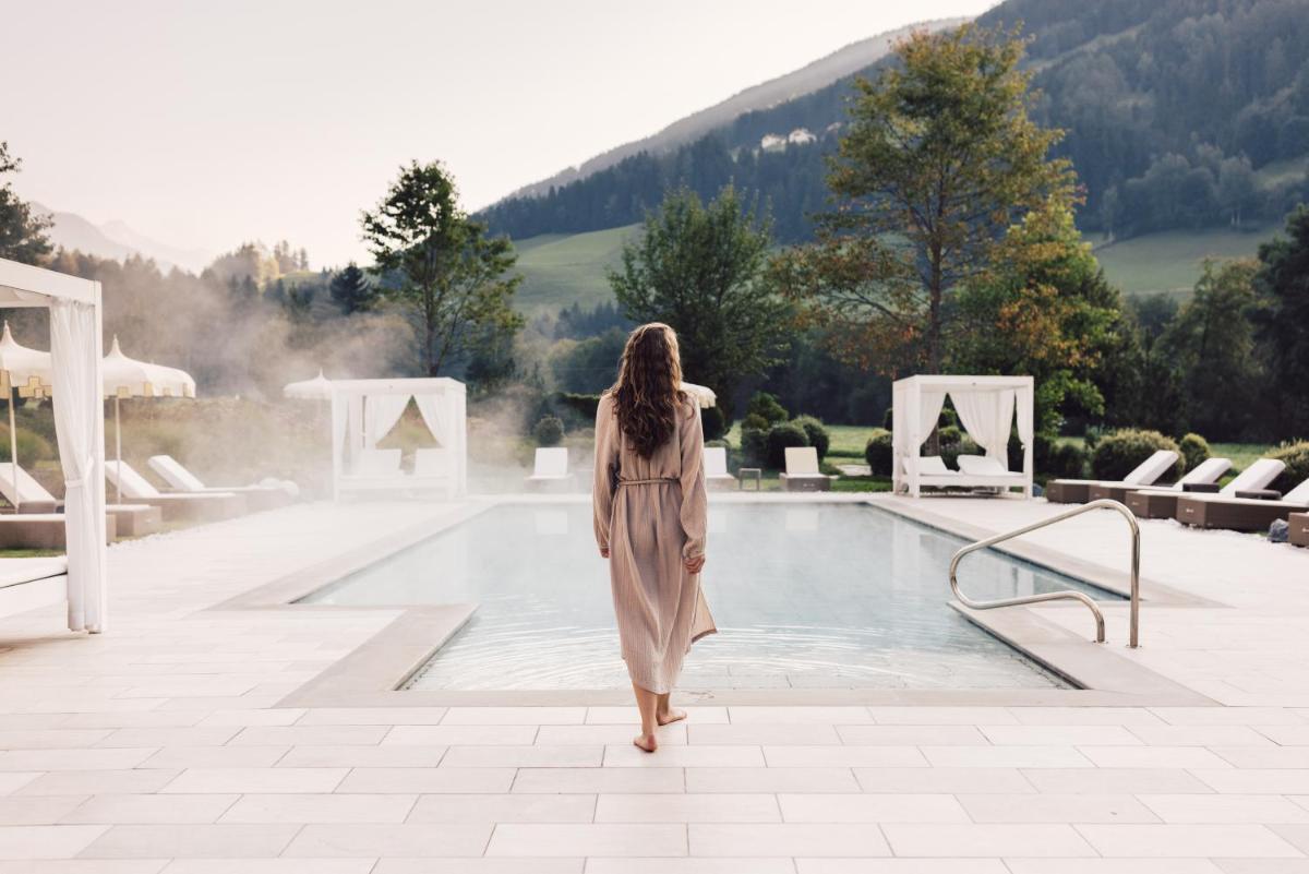 Alpenpalace Luxury Hideaway & Spa Retreat