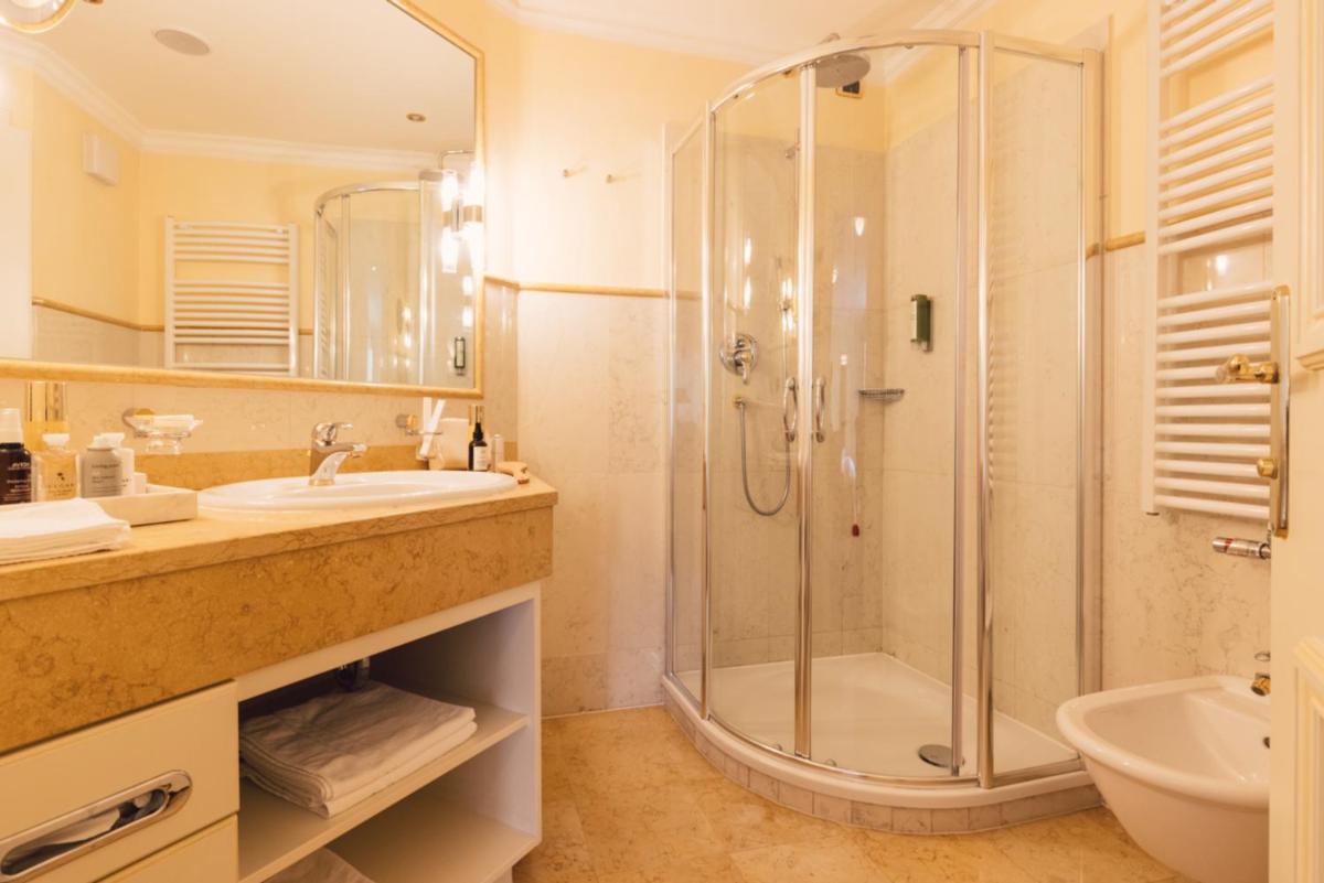 Alpenpalace Luxury Hideaway & Spa Retreat