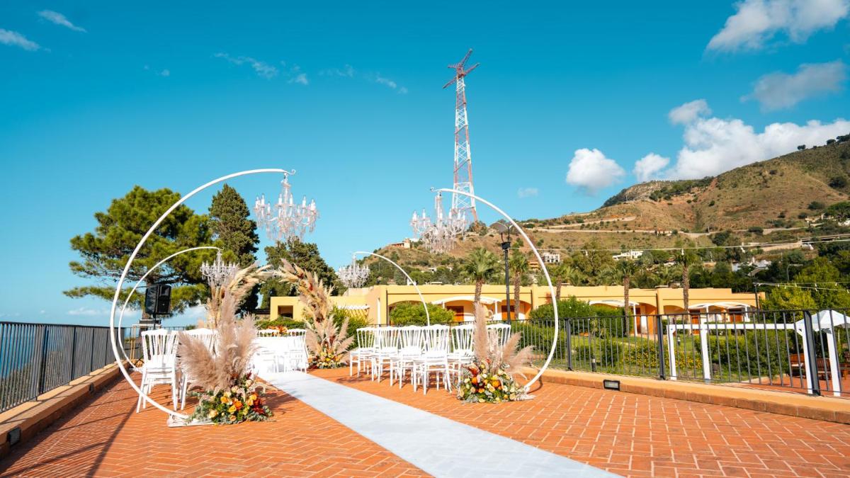 Altafiumara Resort & Spa