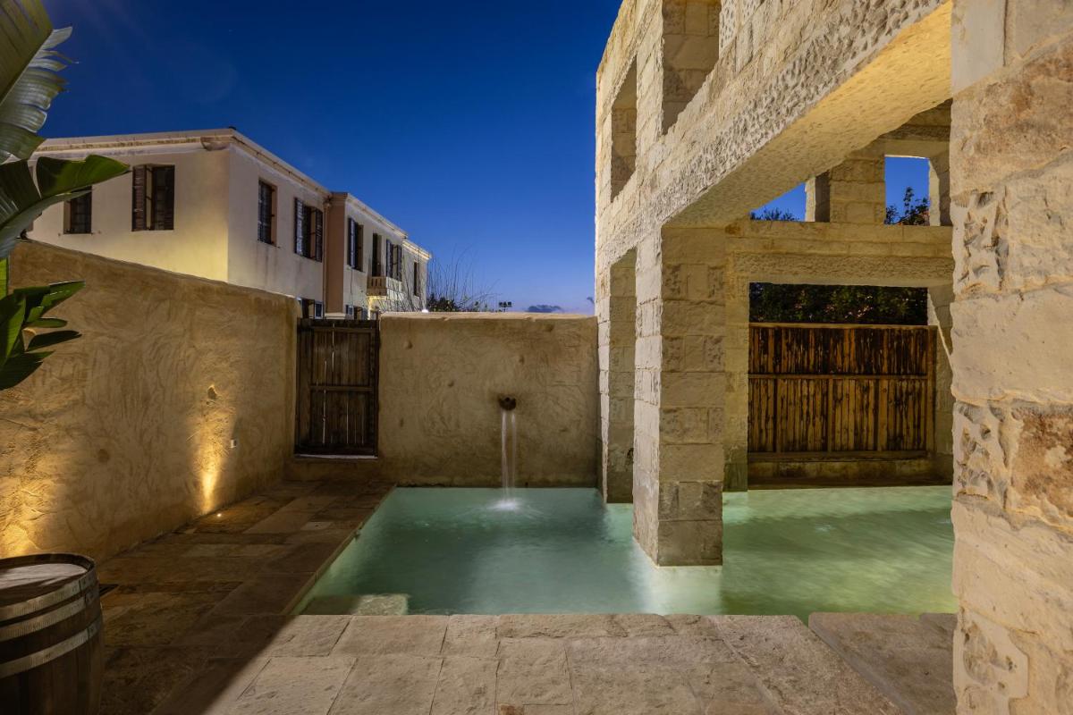 Amalen Suites Adults Only