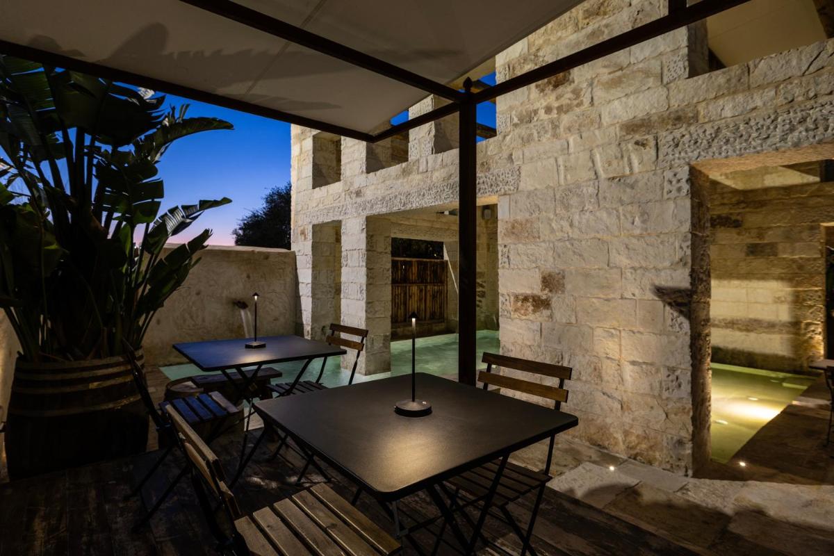 Amalen Suites Adults Only