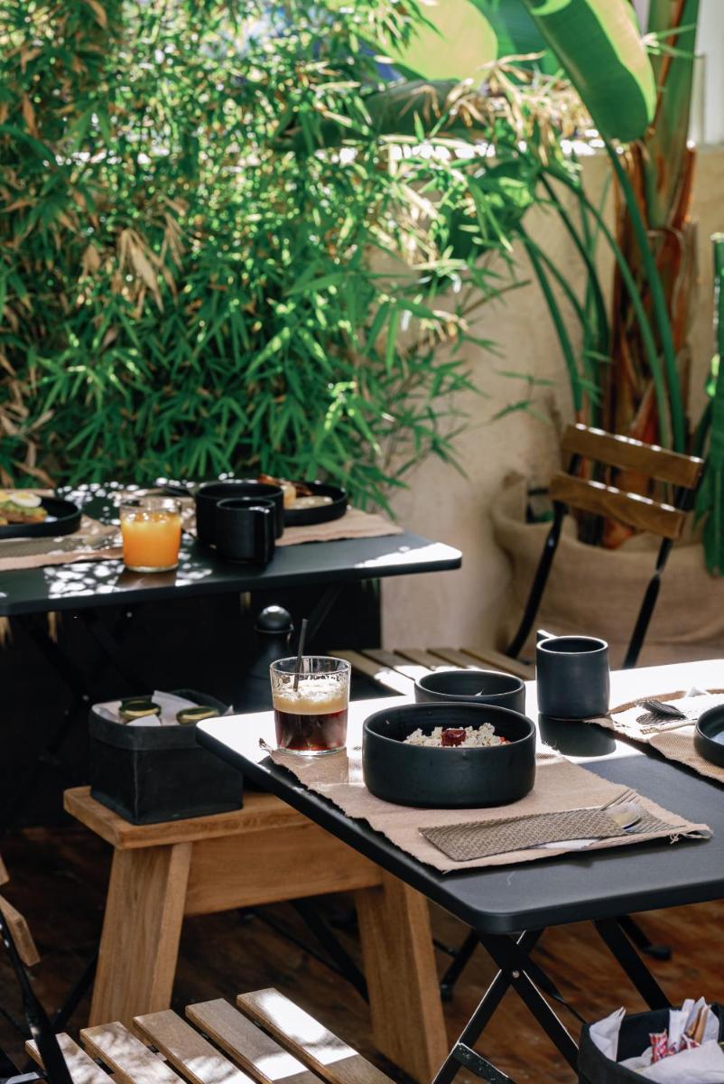 Amalen Suites Adults Only