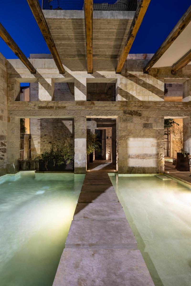 Amalen Suites Adults Only