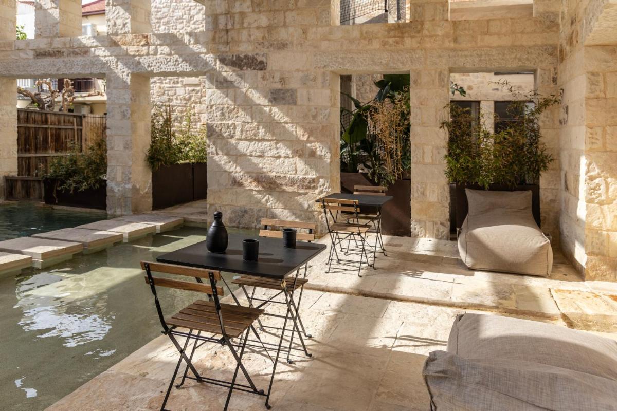 Amalen Suites Adults Only