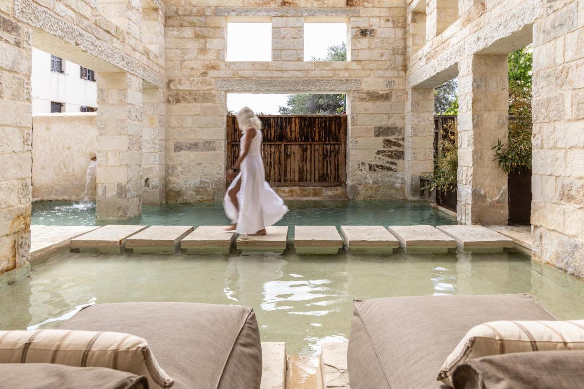 Amalen Suites Adults Only