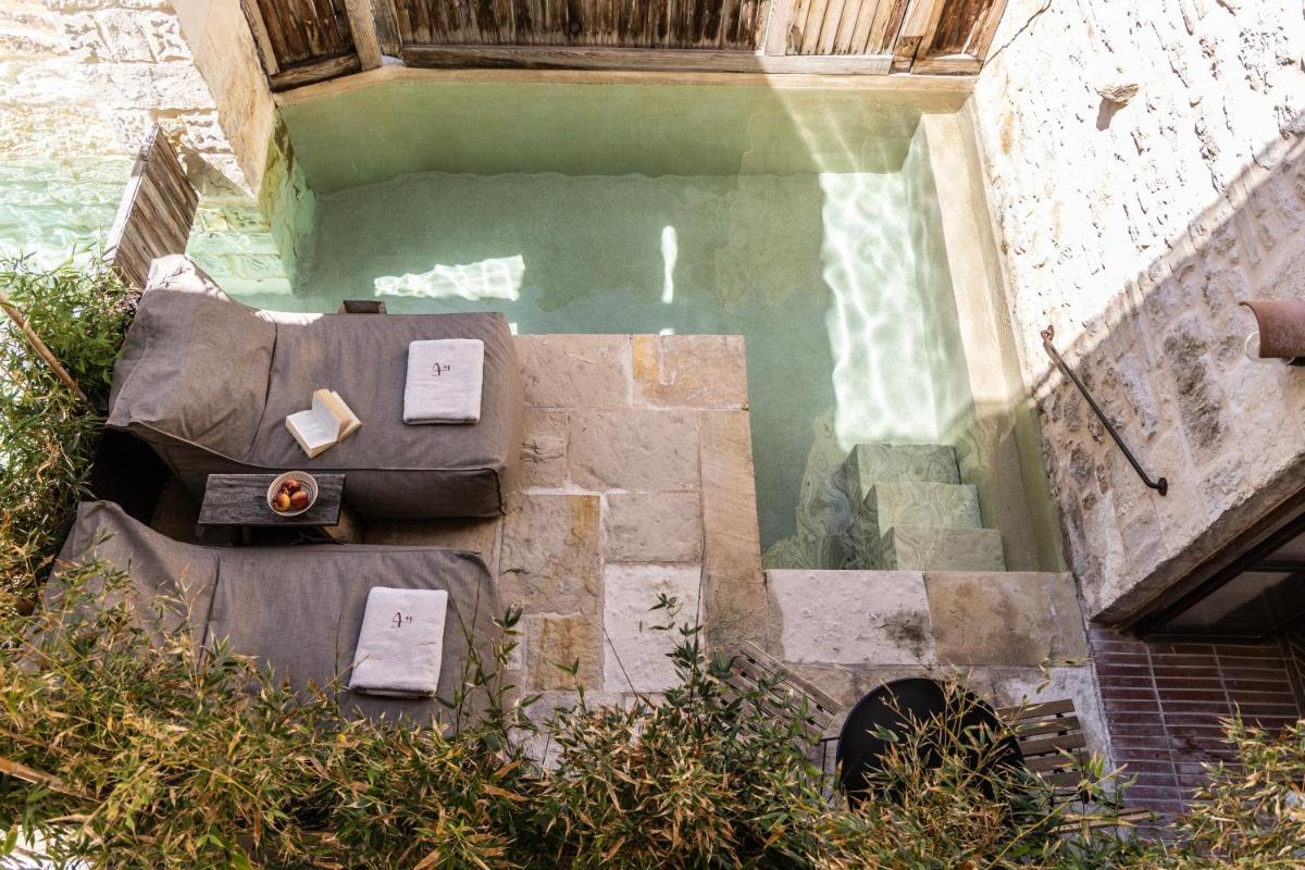 Amalen Suites Adults Only