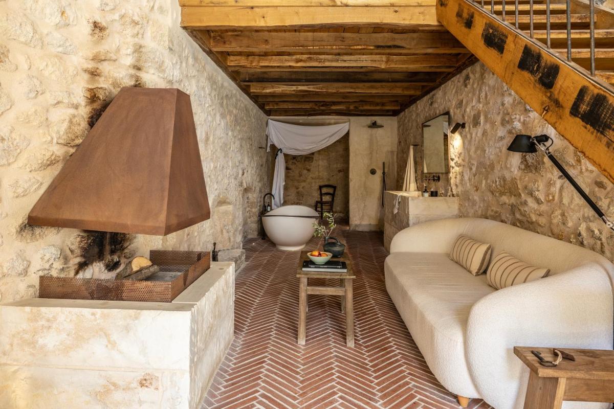 Amalen Suites Adults Only