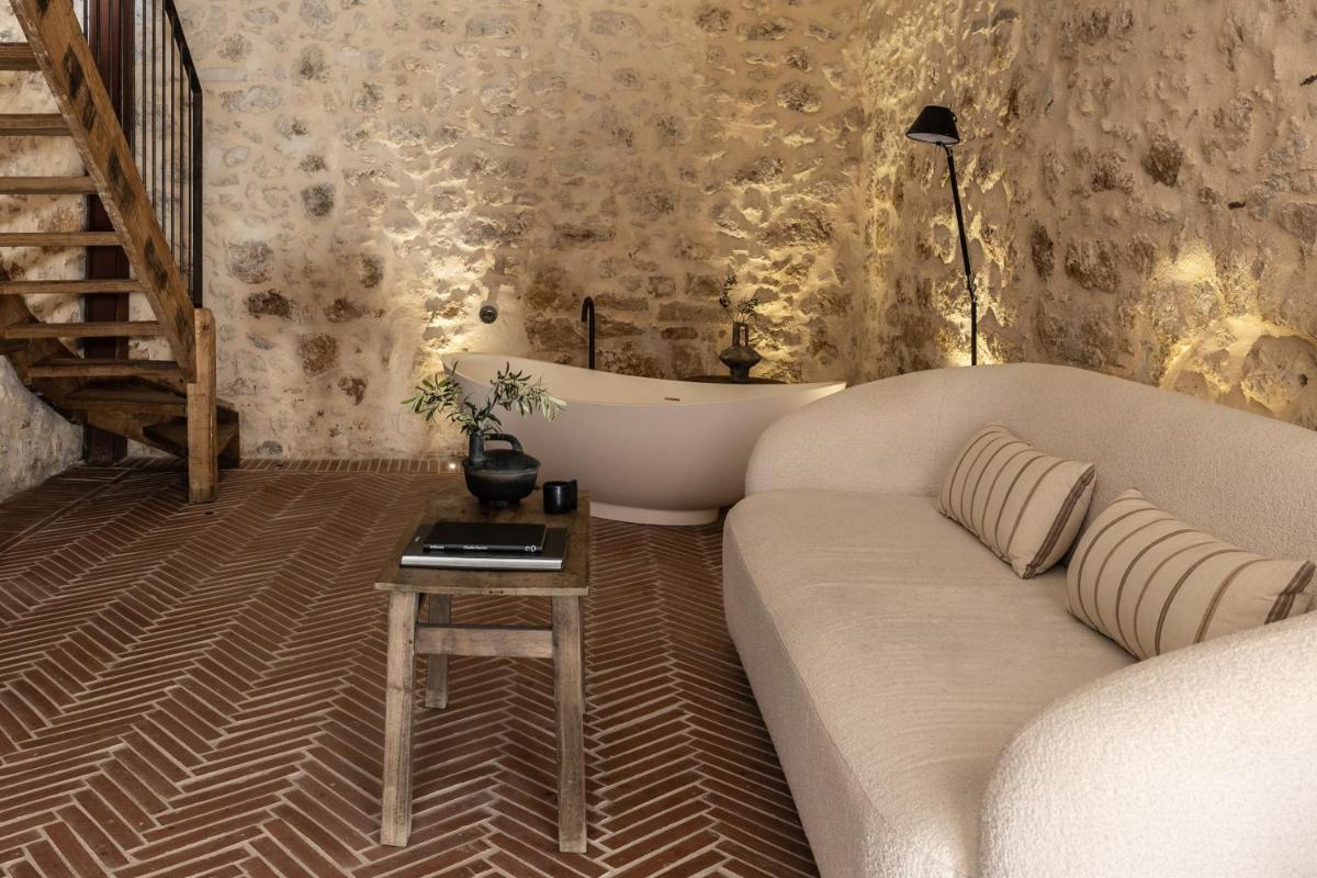 Amalen Suites Adults Only