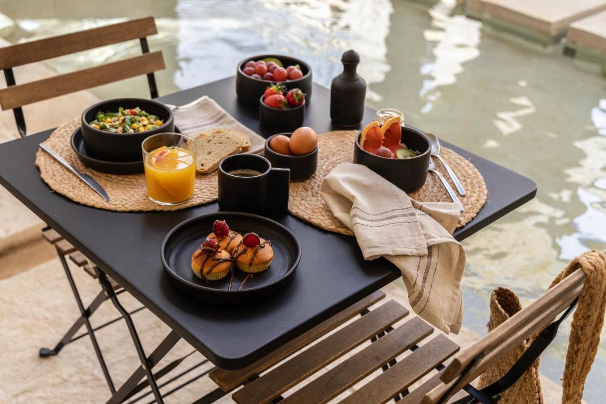 Amalen Suites Adults Only