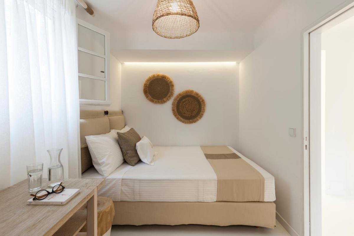 Amalgam Homes Paros