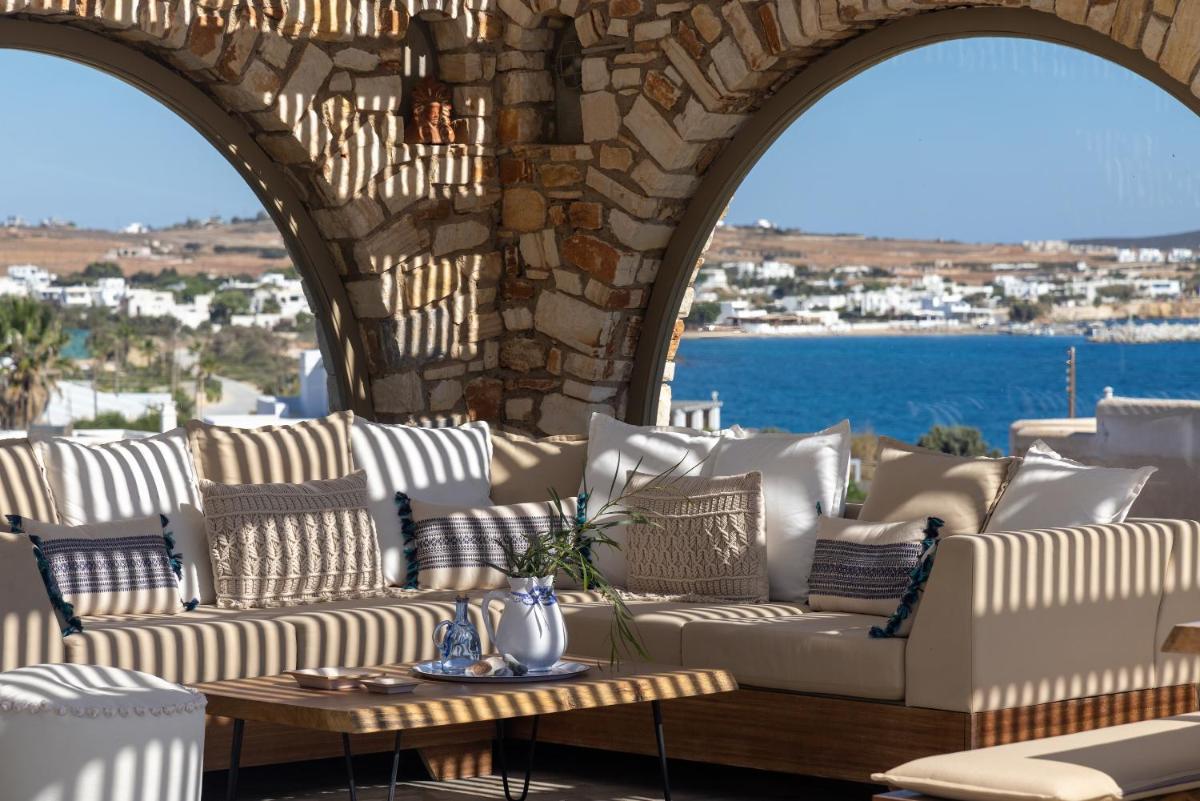 Amalgam Homes Paros