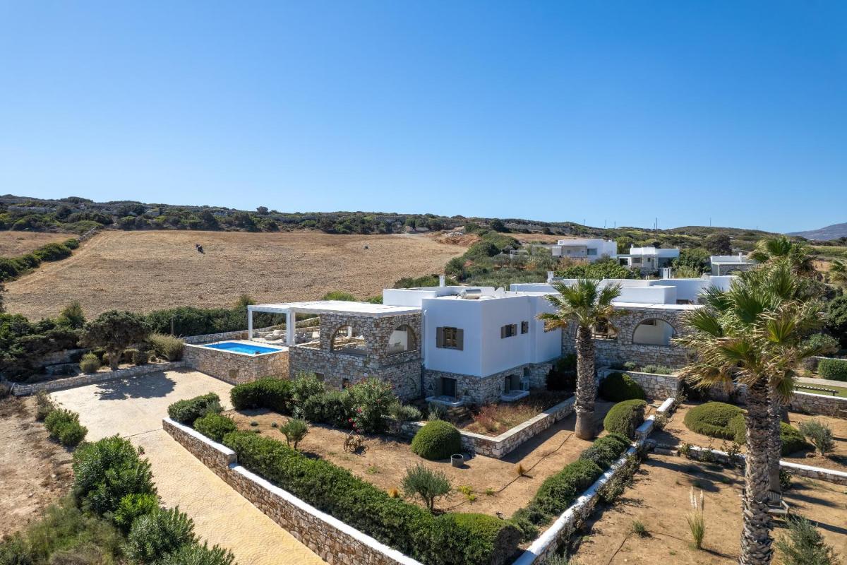 Amalgam Homes Paros