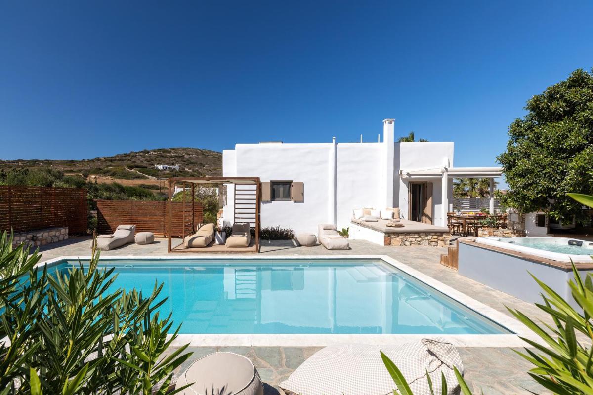Amalgam Homes Paros