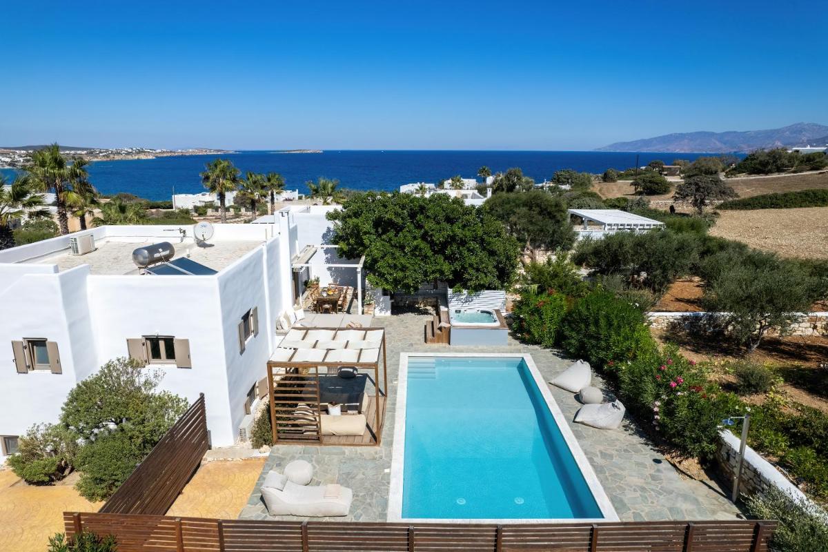 Amalgam Homes Paros