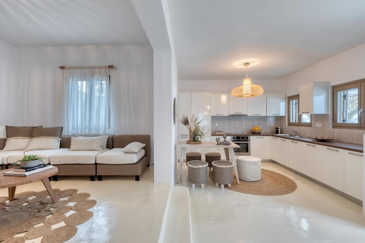 Amalgam Homes Paros
