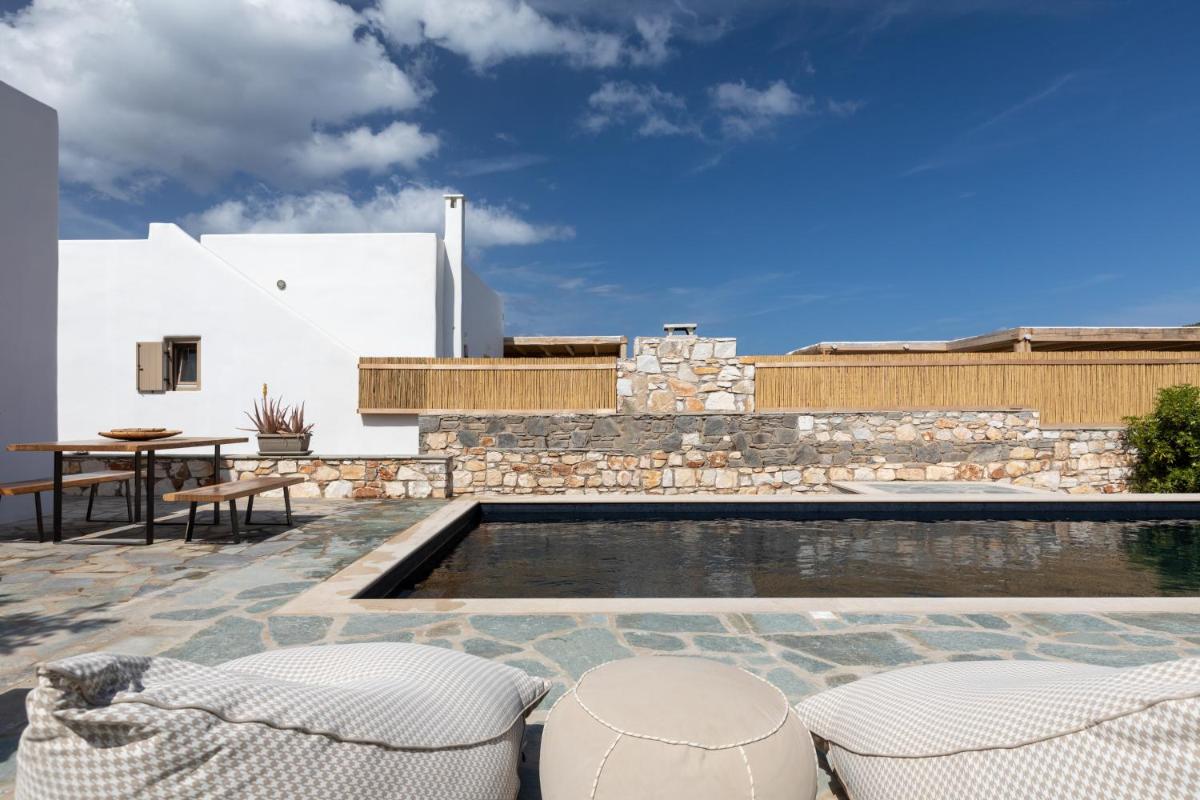 Amalgam Homes Paros