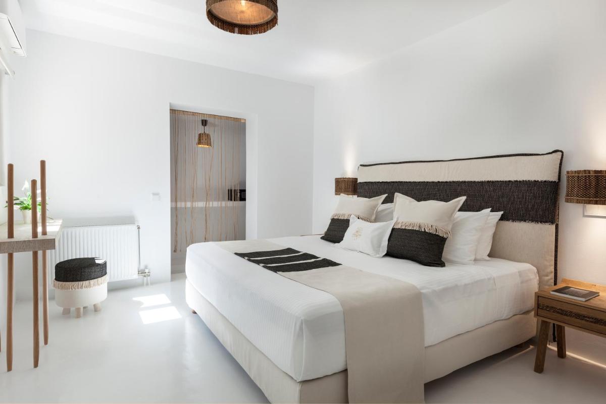 Amalgam Homes Paros