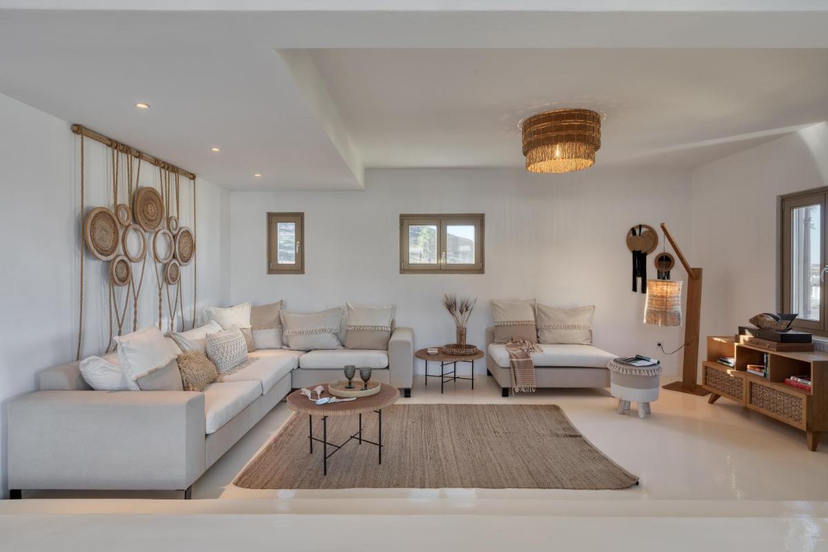 Amalgam Homes Paros