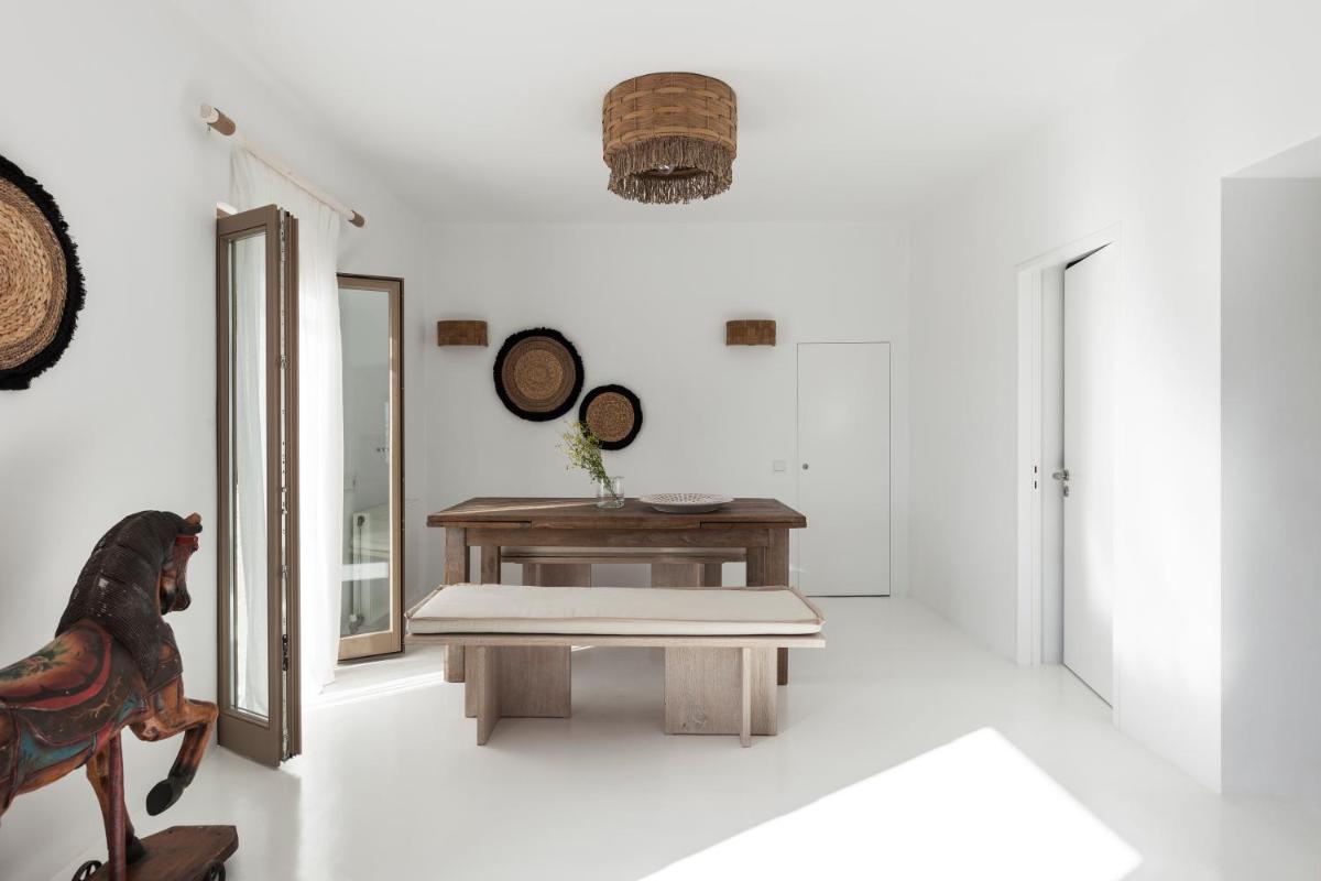 Amalgam Homes Paros