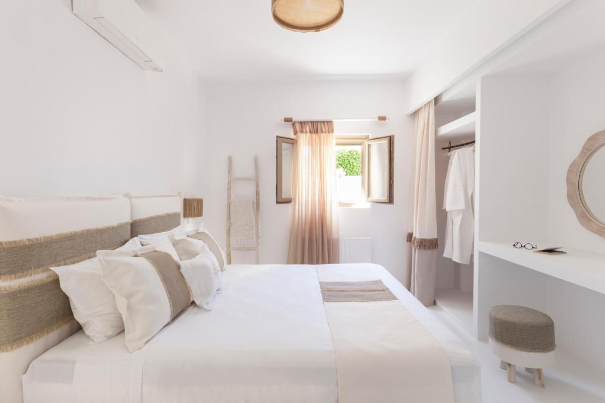 Amalgam Homes Paros